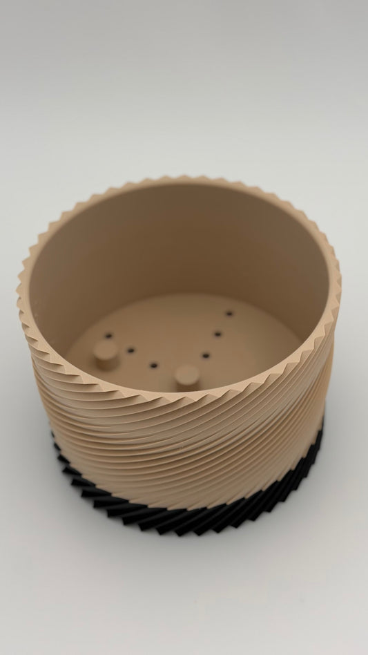 Groove-Vase mit Wasserbehälter