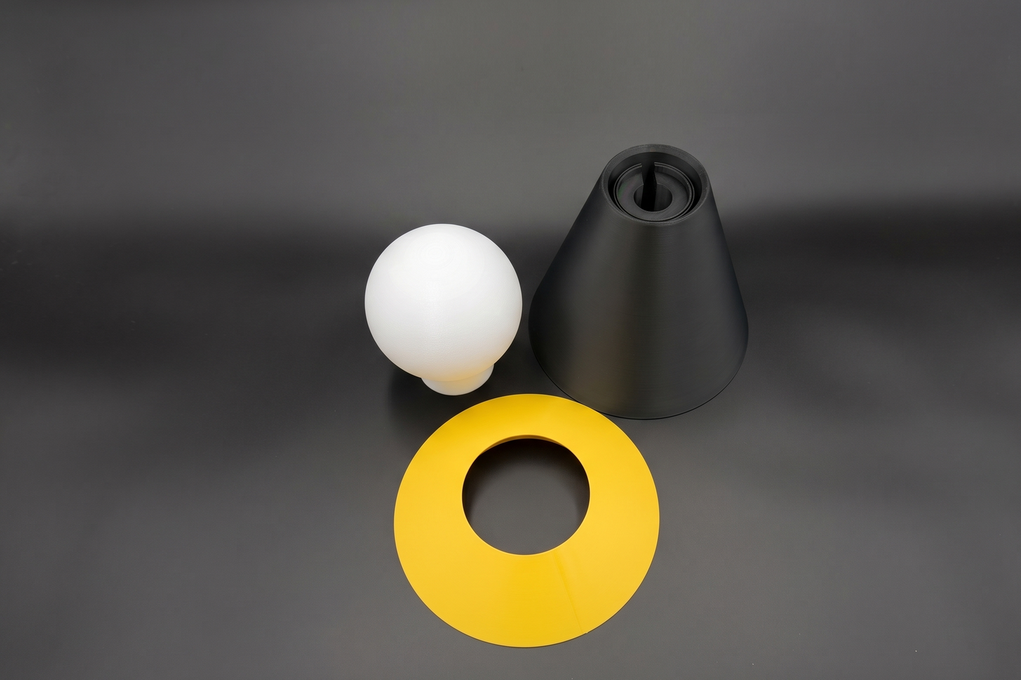 Saturn LED Tischlampe